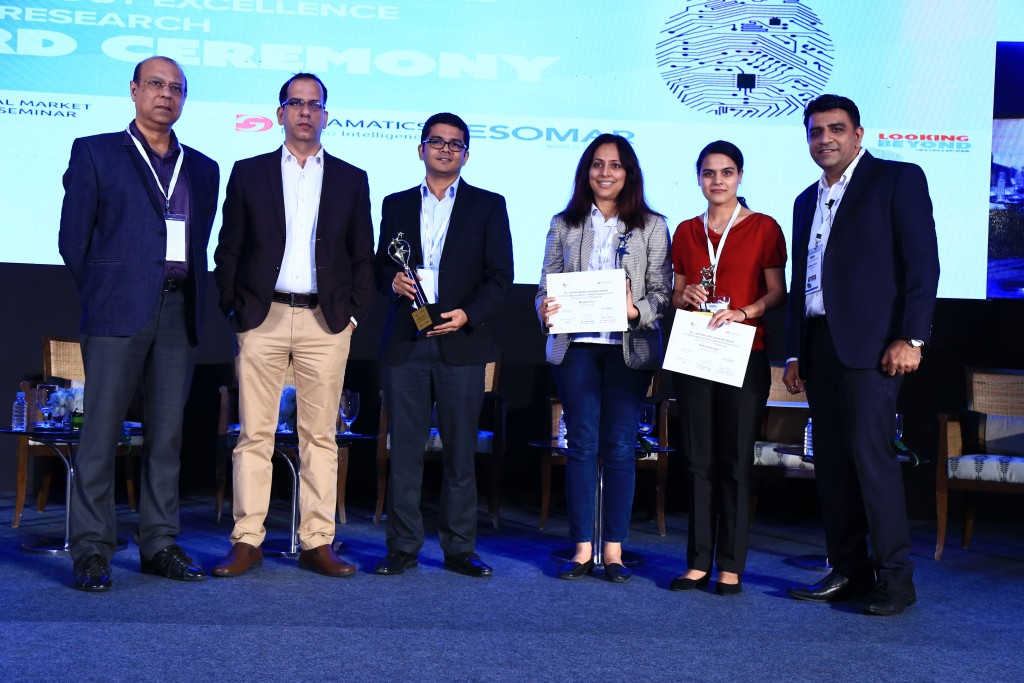 Award winners: From L to R Sanjoy Datta – President MRSI Manish Makhijani – Managing Council MRSI Satyakam M – Ma Foi Analytics Pallavi Lal – IPSOS Nidhi Bhatnagar – Nielsen Global Operations Sandeep Arora – ESOMAR Representative for India 