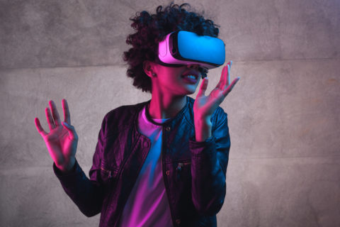 VirtuQual: Exploring the Potential of VR
